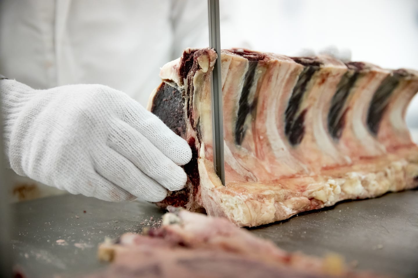 Modernt styckningshantverk för precision och kreativitet